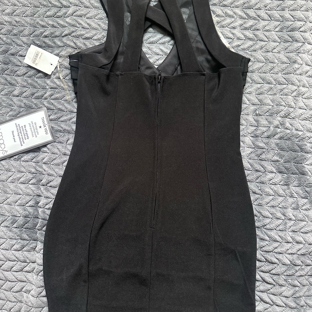 Elegant Black Halter Dress - Picture 3 of 3